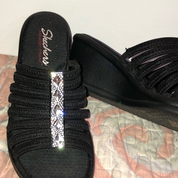 Skechers MEMORY FOAM Swarovski crystal detail PRICE IS FIRM & GREAT PRICE - Picture 11 of 15